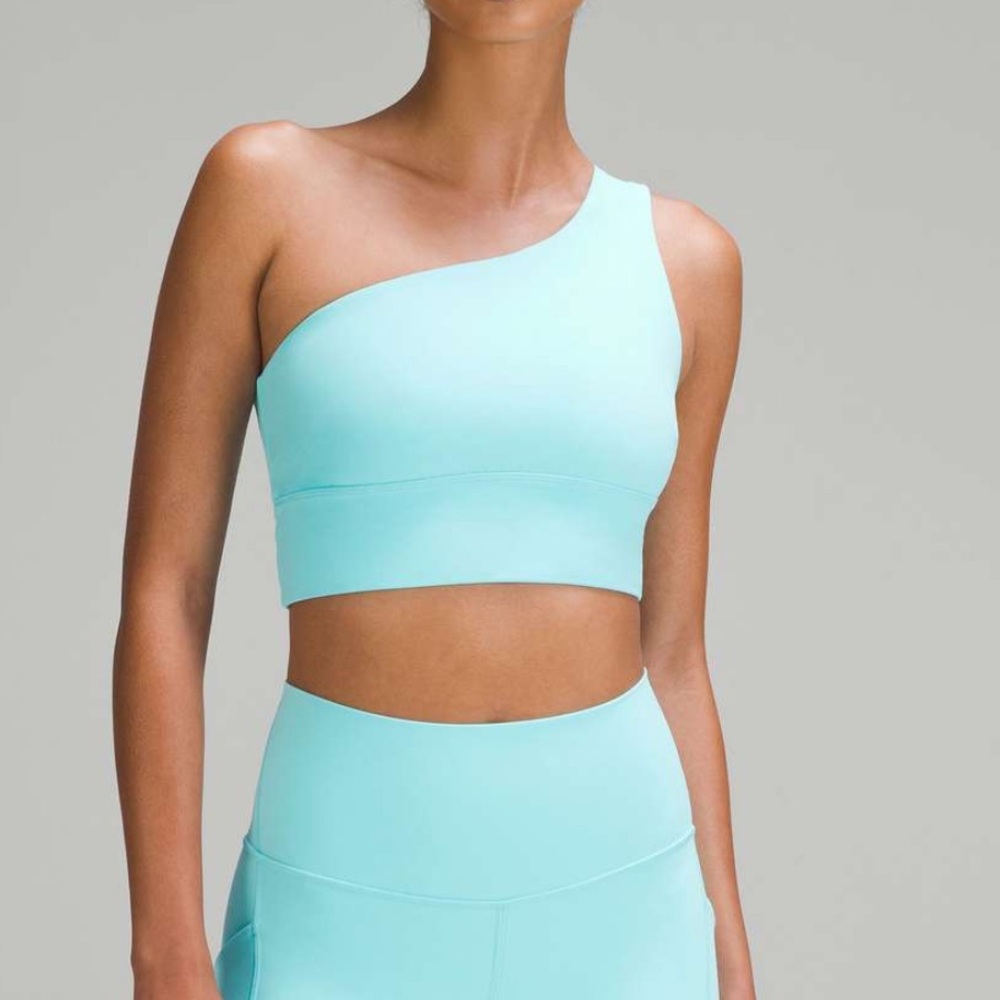 Lululemon Align asymmetrical bra 
Light support